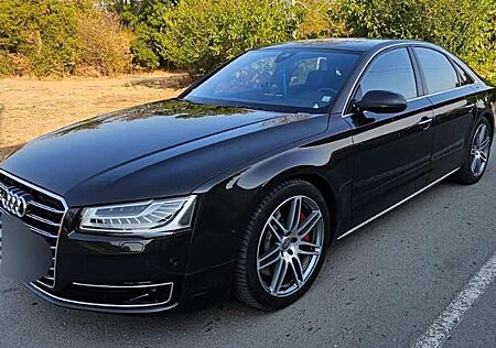 Audi A8 W12 quattro tiptronic Langversion