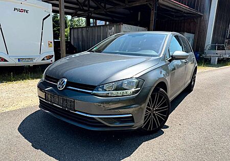 VW Golf Volkswagen VII Lim. Comfortline **SHZ/ACC**