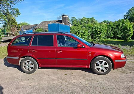 Skoda Octavia 2.0 Combi Elegance