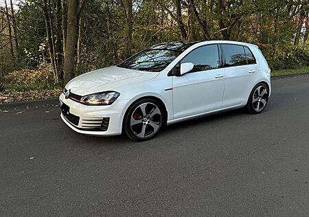 VW Golf GTI Volkswagen Golf 7 Gti Dsg Acc Dcc Bi-Xenon Pano Leder Aut.sit