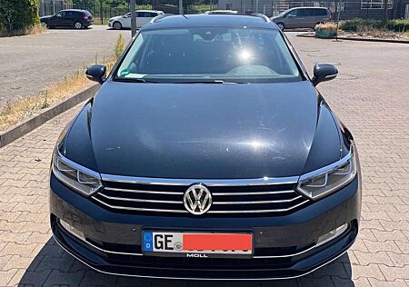 VW Passat Variant Volkswagen Highline Automatik/Camera/Massage/BMT/Start-Stop