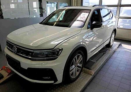 VW Tiguan Allspace Volkswagen 2.0 TDI DSG Black Style STHZ/PANO/AHK/DCC/HUD+++