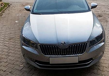 Skoda Superb Combi 2.0 TDI DSG Style