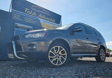 Mitsubishi Outlander 4WD AHK Xenon Teilleder Automatik