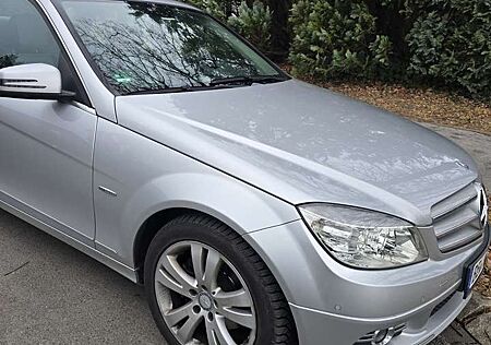 Mercedes-Benz C 250 (BlueEFFICIENCY) 7G-TRONIC