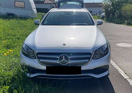 Mercedes-Benz E 220 d 4Matic (213.205)
