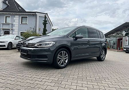 VW Touran Volkswagen 1.5 TSI Comfortline *LED Navi Sitzh. AHK*