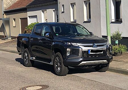 Mitsubishi L200 +Pick+Up+4x4+S