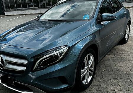 Mercedes-Benz GLA 200 GLA200