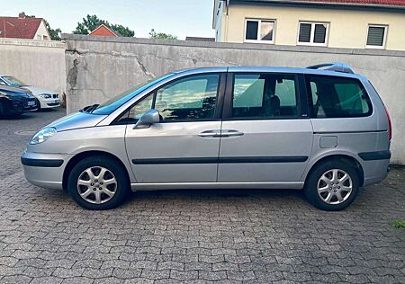Peugeot 807 807 HDi 130 Family