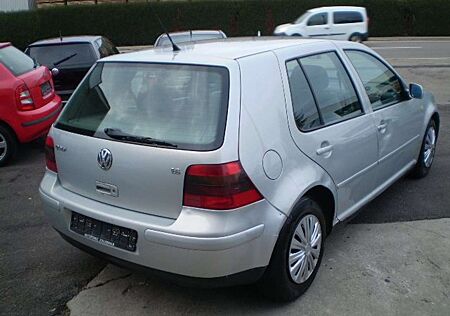 VW Golf Volkswagen 1.6 / Generation / Klimaautomatik / 5 Türig /