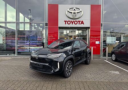 Toyota Yaris Cross Black and White ink. WKR