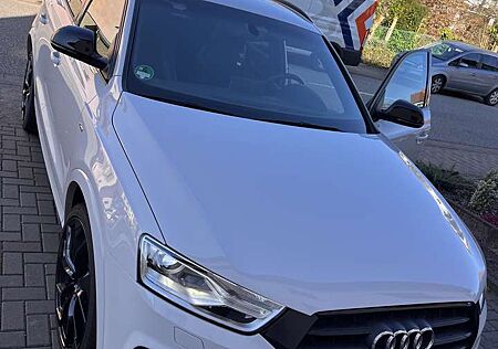 Audi Q3 2.0 TFSI quattro S tronic sport