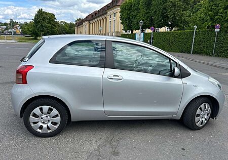 Toyota Yaris 1.3 Automatik Sol