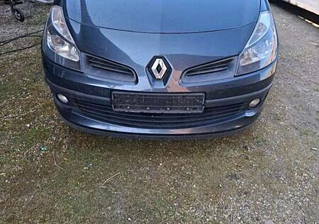 Renault Clio 1.2 16V Expression