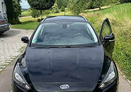 Ford Focus Turnier 1.0 EcoBoost Start-Stopp-System Titanium