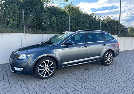 Skoda Octavia 2.0 TDI DSG Edition Kli*Navi*Xen*PDC*SH*17