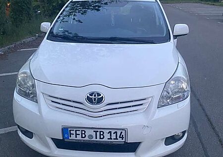Toyota Verso 1.8 Edition