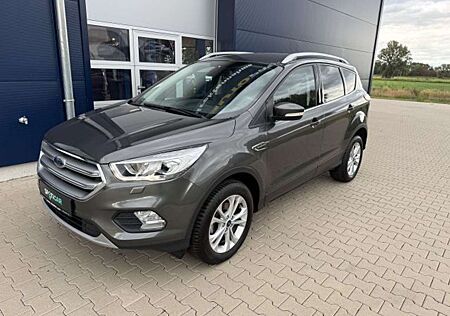 Ford Kuga 1.5 EcoBoost 2x4 Titanium