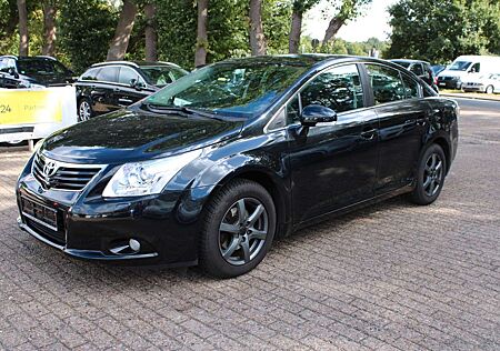 Toyota Avensis Sol 2.0d 1 Hand Navi Sitzheizung 6 Gang