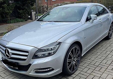 Mercedes-Benz CLS 350 CDI DPF 4Matic BlueEFFICIENCY 7G-TRONIC