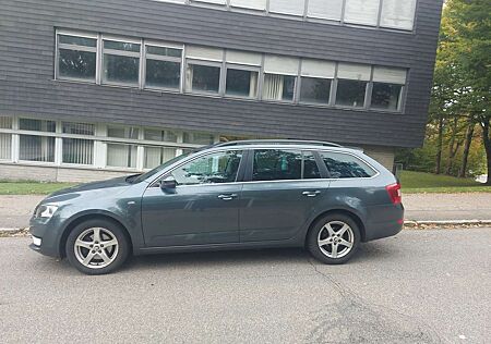 Skoda Octavia III Combi Diesel Combi 2.0 DSG Edition