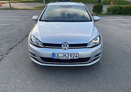 VW Golf Volkswagen 1.6 TDI BlueMotion Technology Lounge