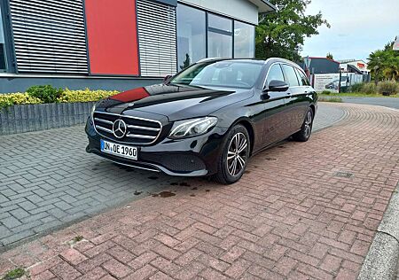 Mercedes-Benz E 220 d 4Matic T 9G-TRONIC Avantgarde