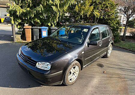 VW Golf Volkswagen 4 1.4 Benziner Baujahr 2003- Tüv bis 09/2025