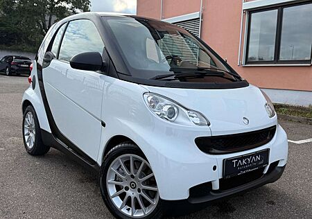 Smart ForTwo coupe Basis / Klima / SHZ / PANO