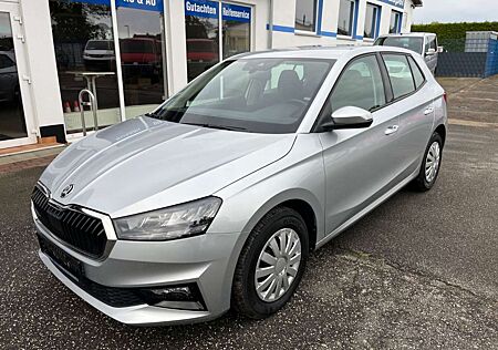 Skoda Fabia 1,0*Ambition Plus*1.Hand/Navi/SH/PDC/LED