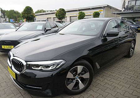 BMW 520 dA Lim. *1.HAND*AHK*360°KAMERA*ACC*ASSISTENTEN