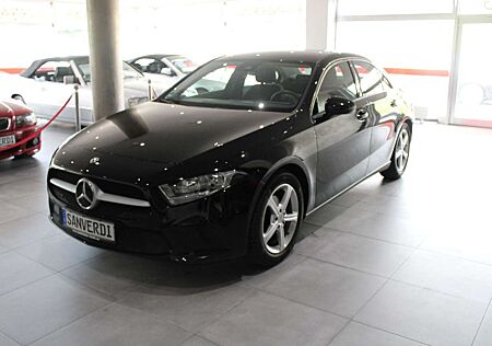 Mercedes-Benz A 180 d LIMOUSINE BUSINESS-PAKET NAVI EURO6 DPF