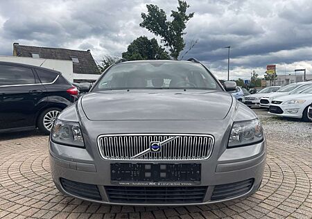 Volvo V50 2.4 in guten Zustand im kundenauftrag