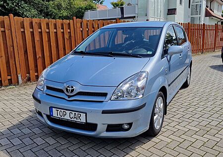 Toyota Corolla Verso 1.8 Executive 7 Sitzplätze Automatik
