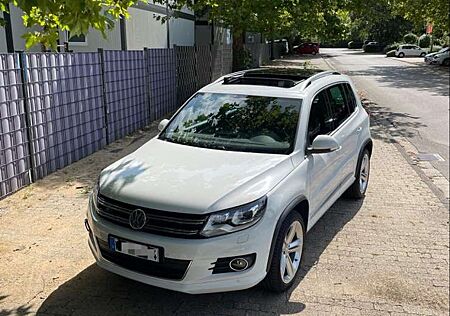 VW Tiguan Volkswagen Sport & Style BMT