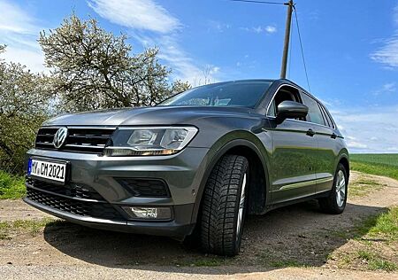 VW Tiguan Volkswagen 2.0 TDI SCR (BlueMotion Technology) Highline