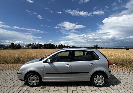 VW Polo Volkswagen Zahnriemen Neu / TÜV 09/2026