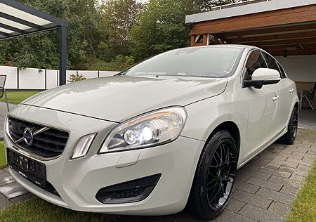Volvo S60 Momentum
