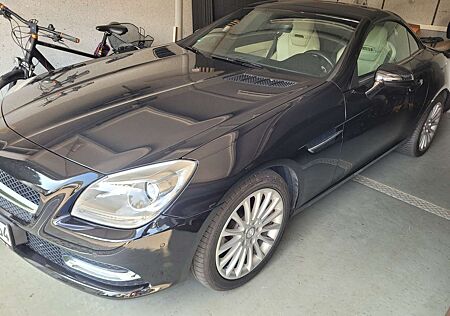 Mercedes-Benz SLK 200 (BlueEFFICIENCY)