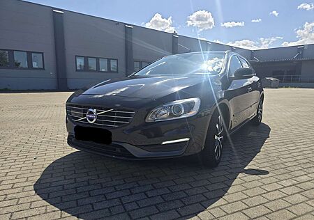 Volvo V60 Momentum