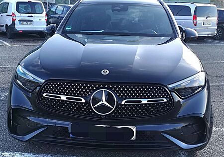 Mercedes-Benz GLC 300 4Matic, 9G, DIGITAL,DISTR, AMG ,PANO, AHG, NIGHTP.