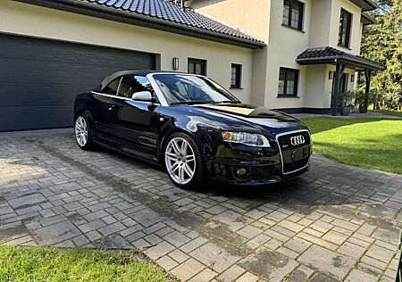 Audi RS4 Cabrio V8 Carbon Schalensitze