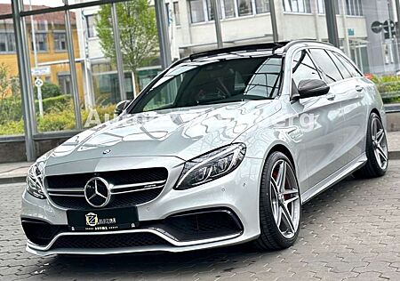 Mercedes-Benz C 63 AMG C 63s AMG*NEU*Pano*Schalenstz.*PP-Anlage*Carbon*