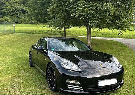 Porsche Panamera 4 S