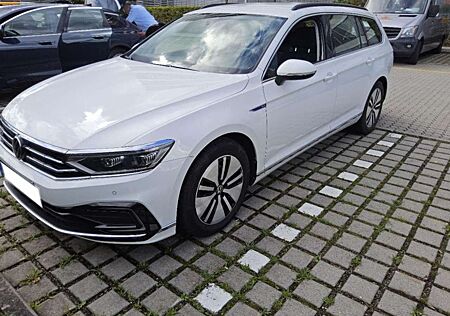 VW Passat Volkswagen GTE Navi Matrix-LED ACC Cockpit Standheiz
