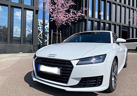 Audi TT 2.0 TFSI quattro
