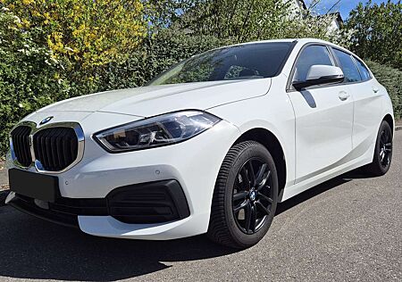 BMW 116 d Advantage Navi, 8f, AHK, SHZ, LED, PDC, Tempomat