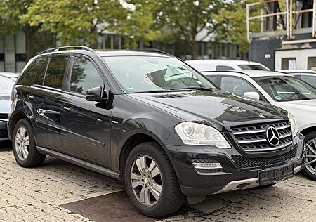Mercedes-Benz ML 300 CDI BlueEfficiency 4Matic Bi-Xenon