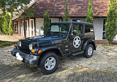 Jeep Wrangler 4.0 TJ Sahara 4X4 TÜV Neu